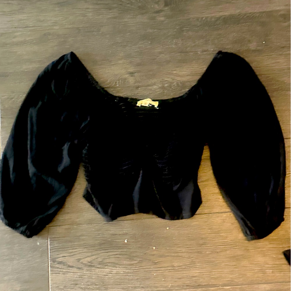 Black quarter sleeve long sleeve